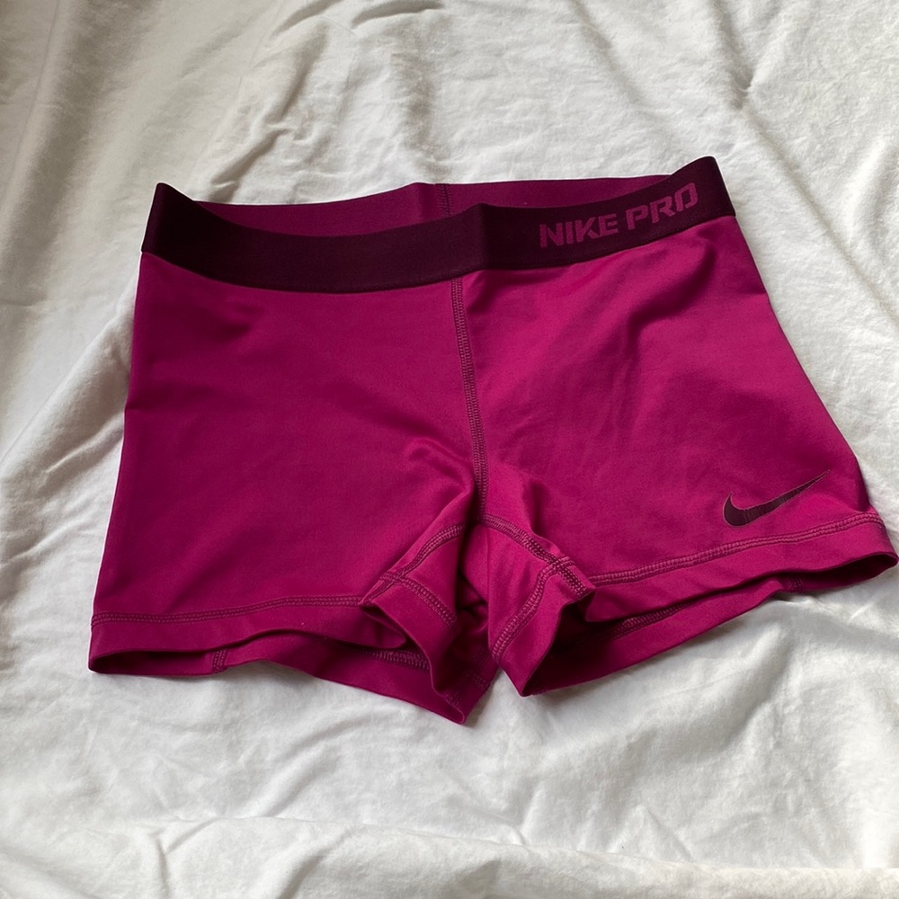 Gently used Nike Pro 3”